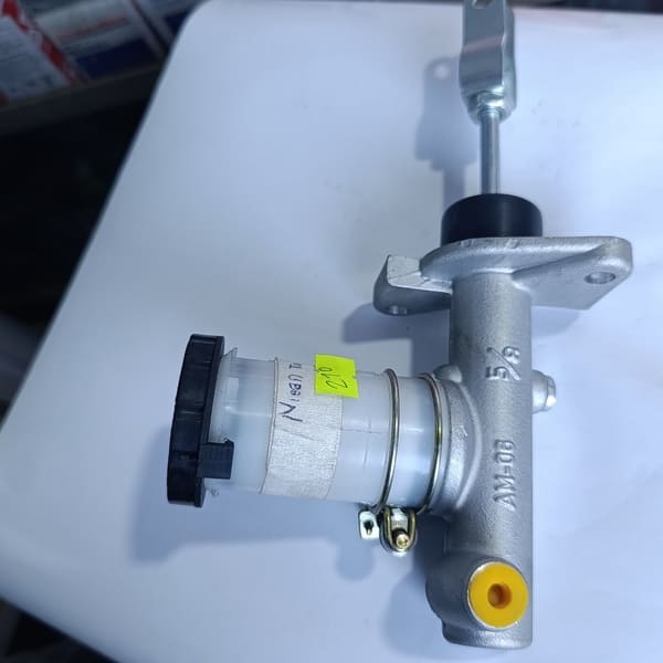 CILINDRO MAESTRO DE EMBRAGUE XWP NISSAN TAXI ( con botellon)