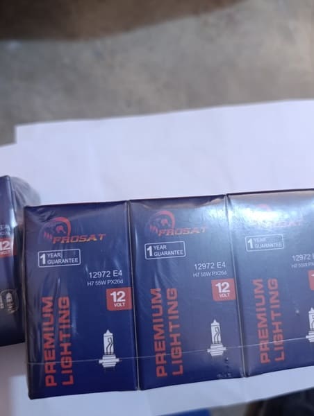 FOCO HALOGENO H4  12V .90/100W original  frosat NARVA