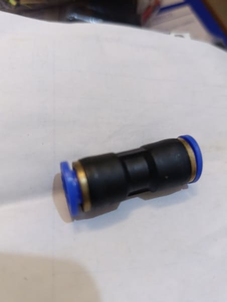 ACOPLE RAPIDO DE AIRE (negro azul 4mm)