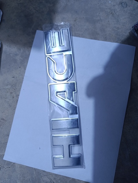 LETRA HIACE plateado