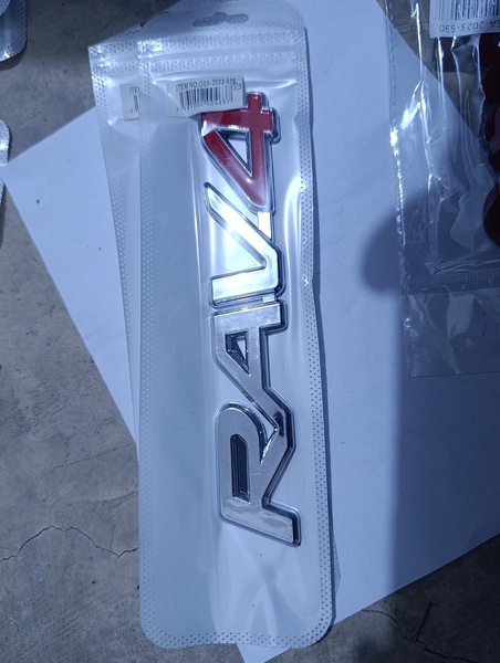 LETRA RAV4 plateado
