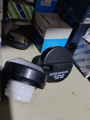 TAPA DE TANQUE GASOLINA UNIVERSAL plastico  (FC.122) - (T005) SIN LLAVE